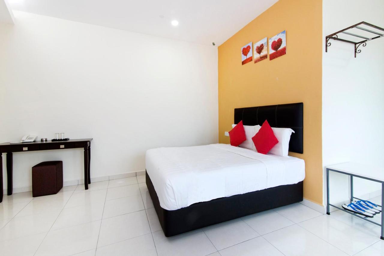 Central Hotel Bahau Esterno foto
