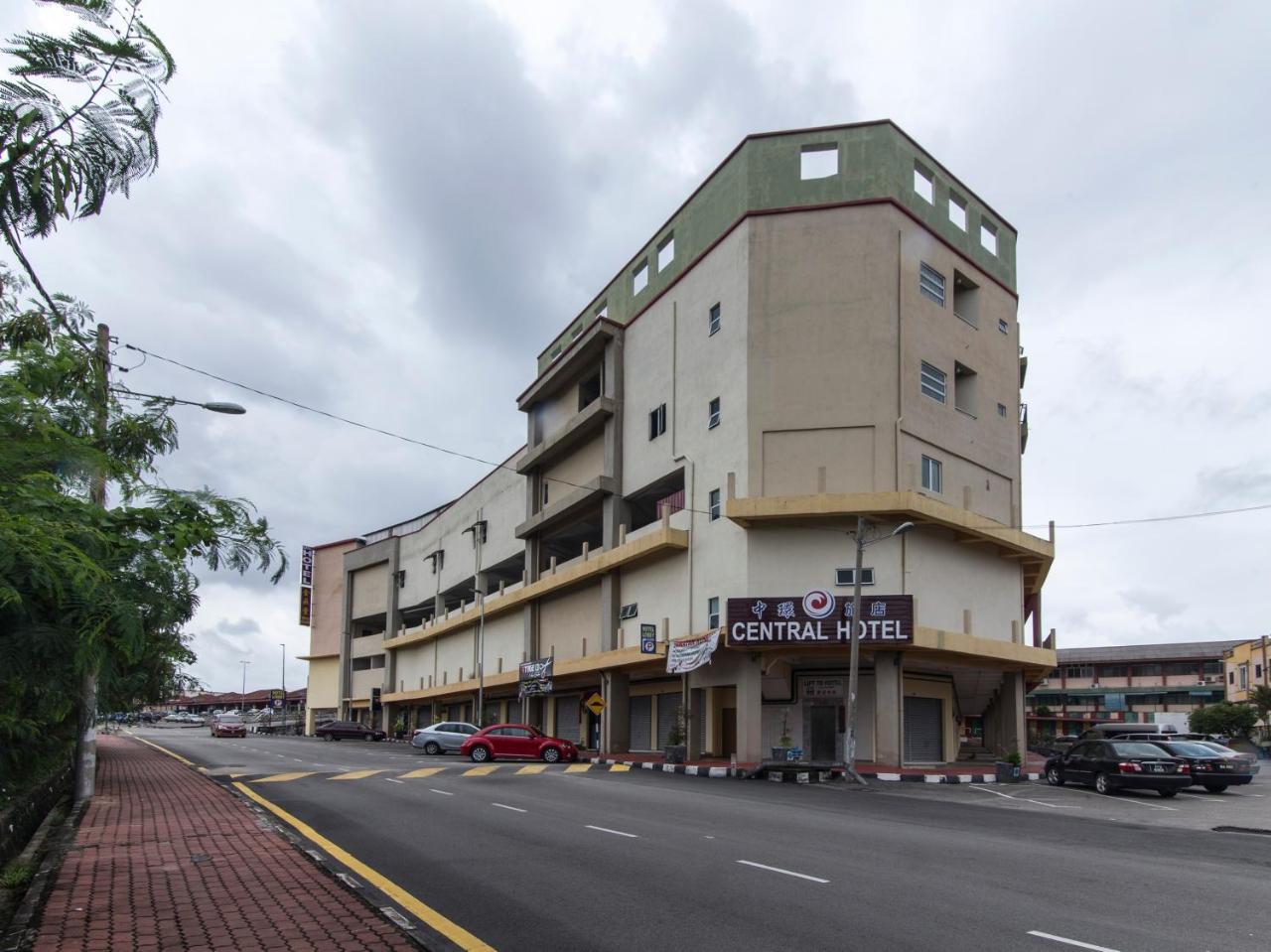 Central Hotel Bahau Esterno foto